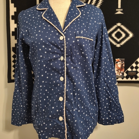 💙NWT Victoria's Secret Ladie's Button Front Amazingly Soft Pajama Top, XS - Picture 2 of 11